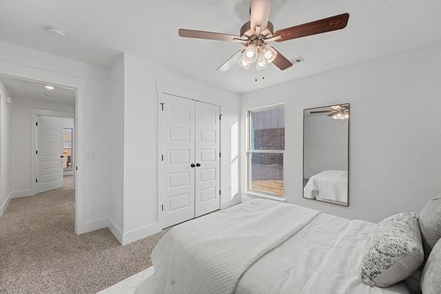 5153 S Ivey Lane, Battlefield, MO 65619