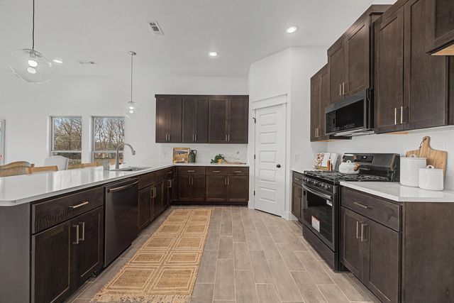 5153 S Ivey Lane, Battlefield, MO 65619