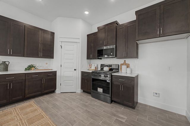 5153 S Ivey Lane, Battlefield, MO 65619