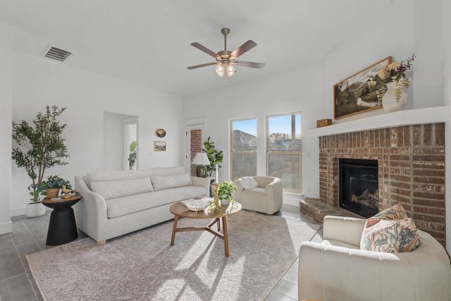 5153 S Ivey Lane, Battlefield, MO 65619