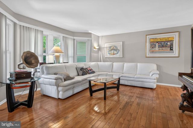 10 KREBS ROAD, Plainsboro, NJ 08536