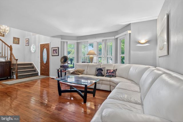 10 KREBS ROAD, Plainsboro, NJ 08536