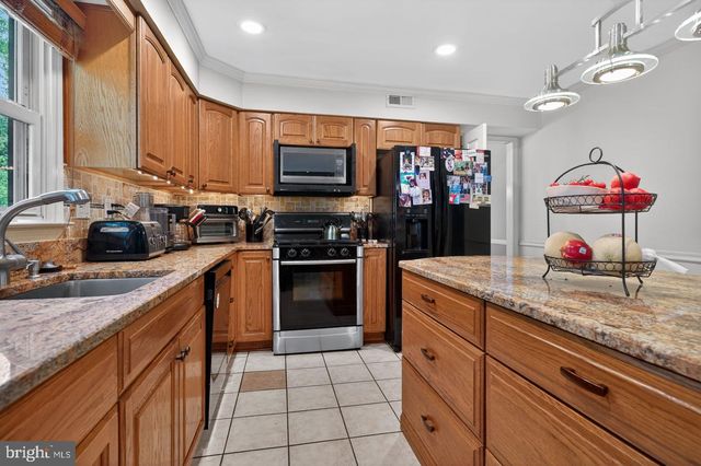 10 KREBS ROAD, Plainsboro, NJ 08536