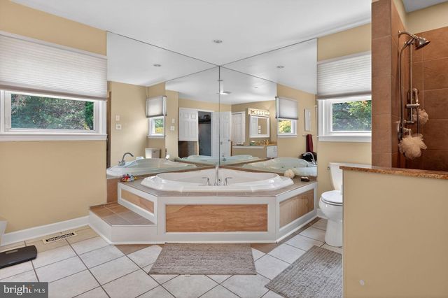 10 KREBS ROAD, Plainsboro, NJ 08536