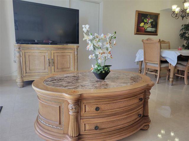 2401 S Ocean Drive 1108, Hollywood, FL 33019
