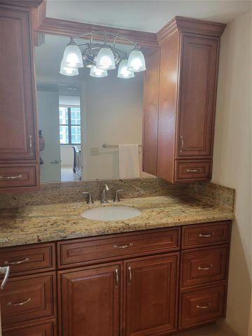 2401 S Ocean Drive 1108, Hollywood, FL 33019