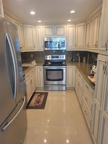 2401 S Ocean Drive 1108, Hollywood, FL 33019