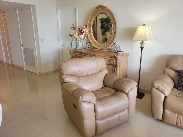2401 S Ocean Drive 1108, Hollywood, FL 33019