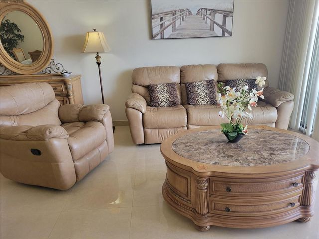 2401 S Ocean Drive 1108, Hollywood, FL 33019