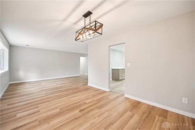 955 Oak Dale Drive, Xenia, OH 45385