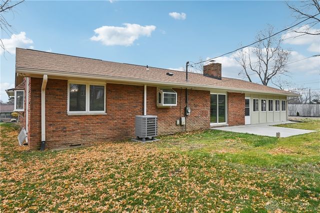 955 Oak Dale Drive, Xenia, OH 45385