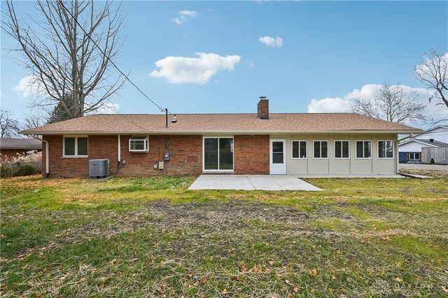 955 Oak Dale Drive, Xenia, OH 45385