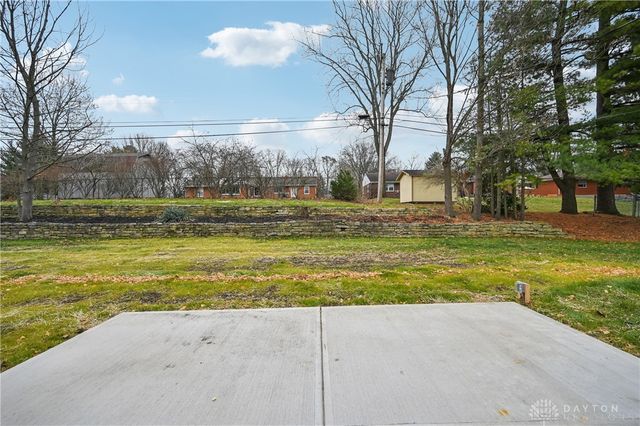 955 Oak Dale Drive, Xenia, OH 45385