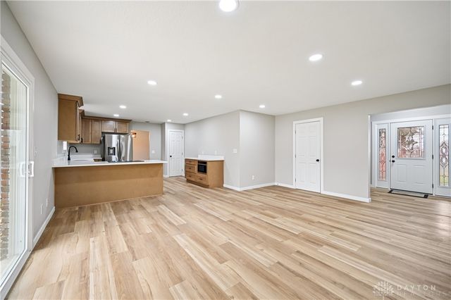 955 Oak Dale Drive, Xenia, OH 45385