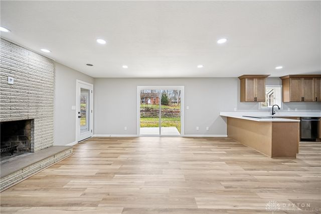 955 Oak Dale Drive, Xenia, OH 45385