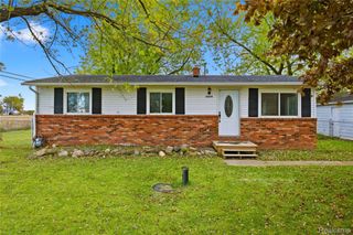 8844 Weldwood Drive, Monroe, MI 48162
