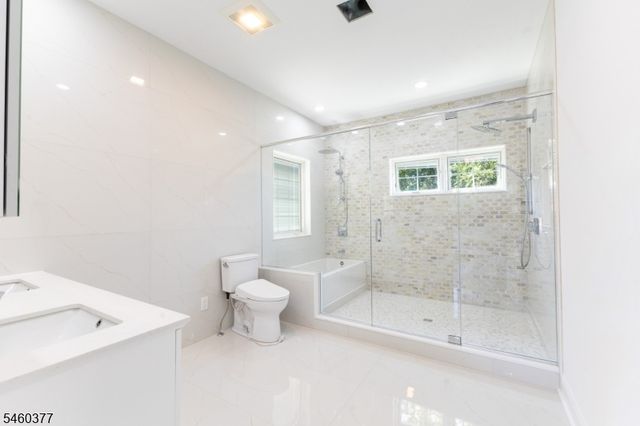 117 Berkley Blvd, Woodbridge Twp., NJ 08830