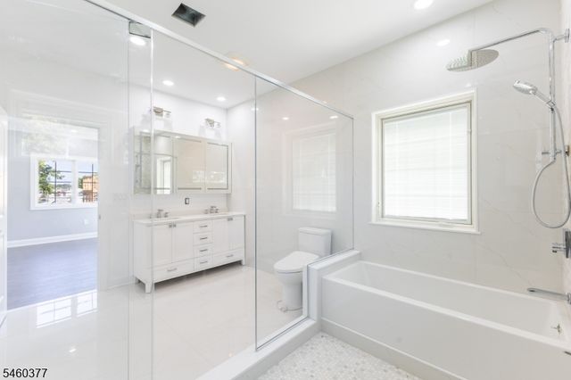 117 Berkley Blvd, Woodbridge Twp., NJ 08830