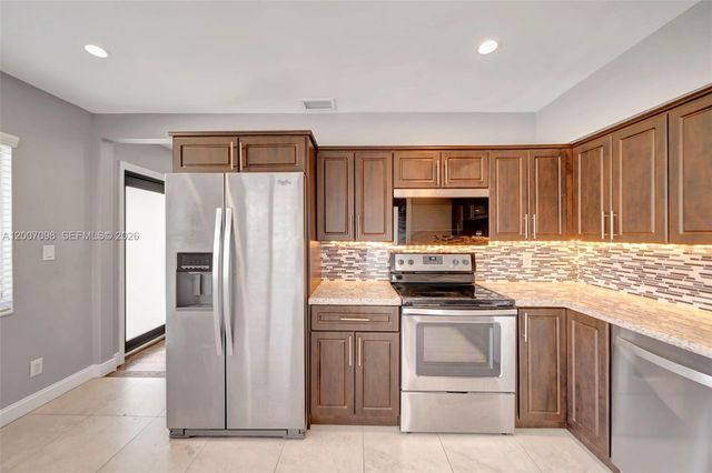 7470 SW 37th Street, Miami, FL 33155