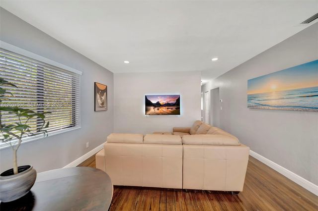 7470 SW 37th Street, Miami, FL 33155