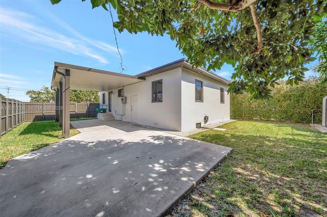 7470 SW 37th Street, Miami, FL 33155