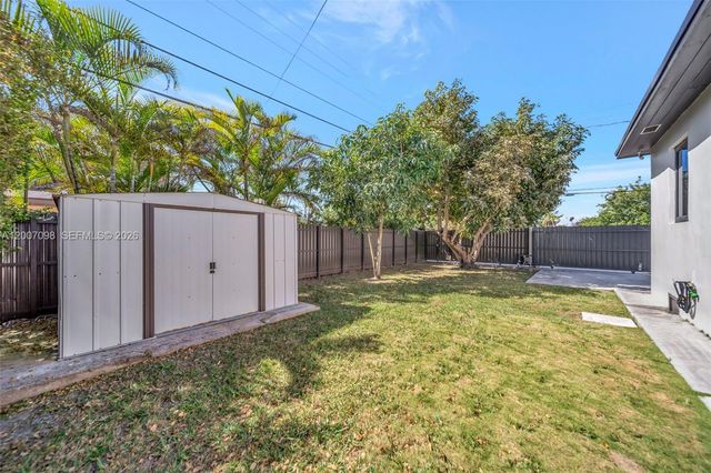 7470 SW 37th Street, Miami, FL 33155