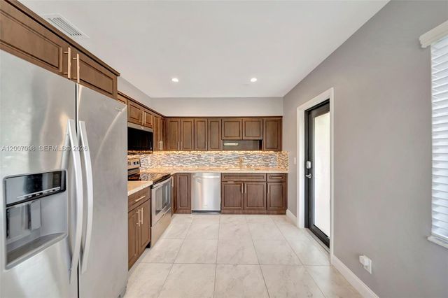 7470 SW 37th Street, Miami, FL 33155