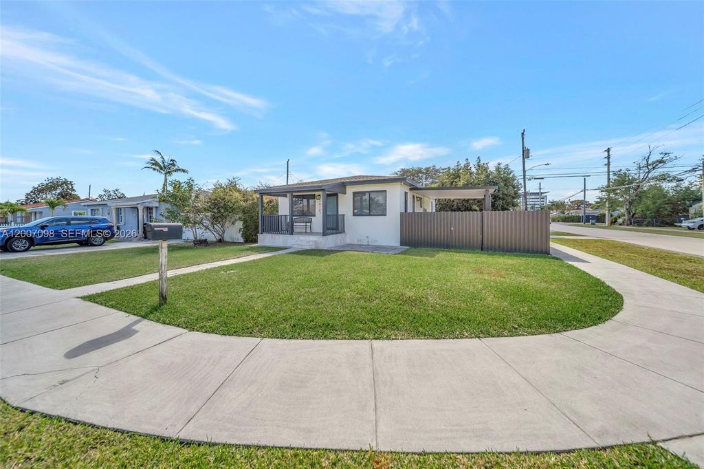 7470 SW 37th Street, Miami, FL 33155