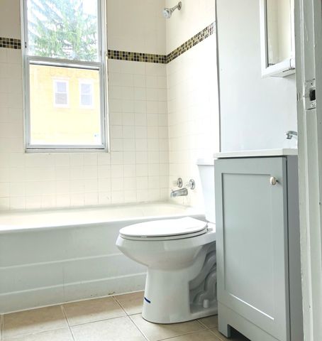 1247 Victoria Avenue, North Chicago, IL 60064