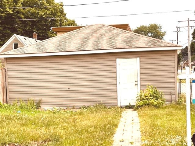 1247 Victoria Avenue, North Chicago, IL 60064