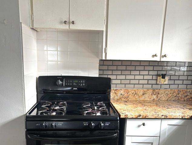 1247 Victoria Avenue, North Chicago, IL 60064