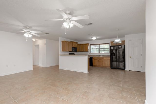 4476 Goldfinch Way, Crestview, FL 32539