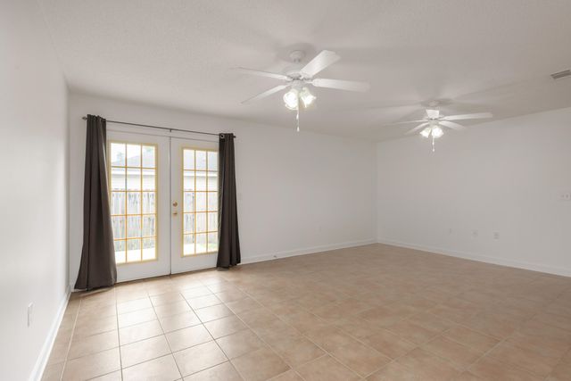 4476 Goldfinch Way, Crestview, FL 32539