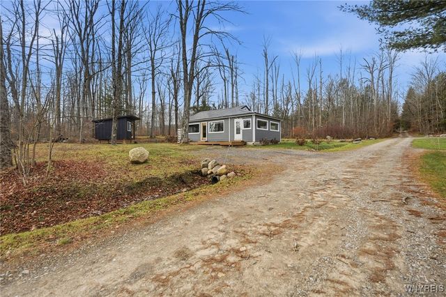 64 Summerset Drive, Java, NY 14009