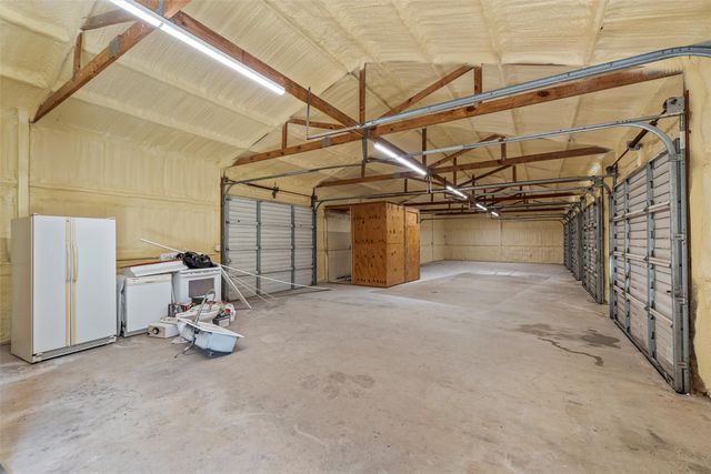 689 LCR 662, Kosse, TX 76653