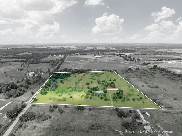 689 LCR 662, Kosse, TX 76653