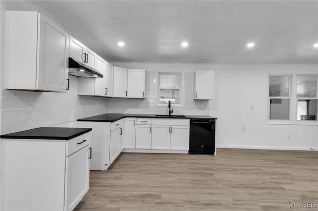 6018 Godfrey Road, Newfane, NY 14028