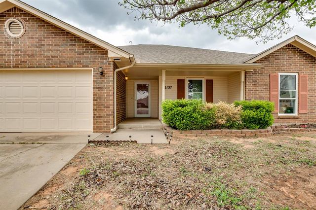 2137 NE 13th Street, Moore, OK 73160