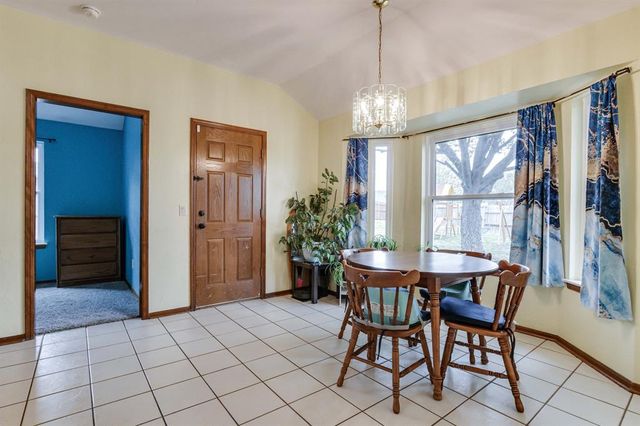 2137 NE 13th Street, Moore, OK 73160