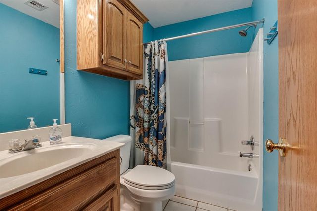 2137 NE 13th Street, Moore, OK 73160