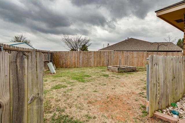 2137 NE 13th Street, Moore, OK 73160