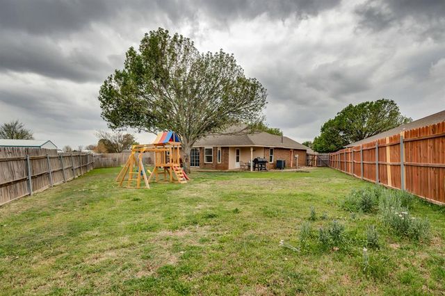 2137 NE 13th Street, Moore, OK 73160