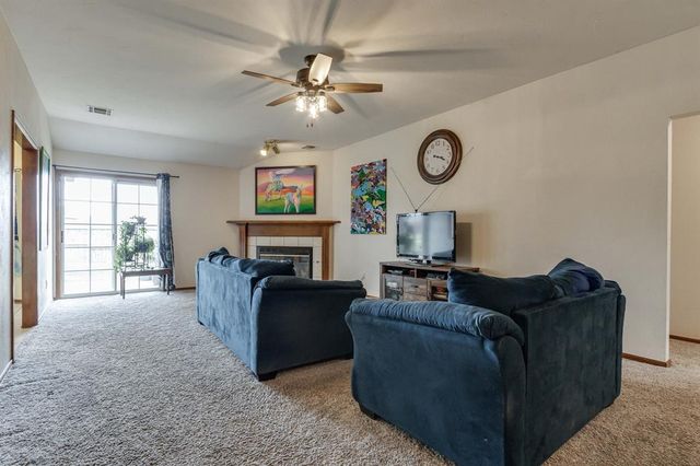 2137 NE 13th Street, Moore, OK 73160