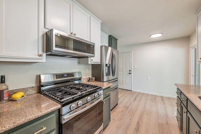 4300 Morpheus Ln, Sacramento, CA 95864
