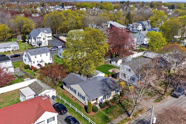6 Cunha Rd, Peabody, MA 01960