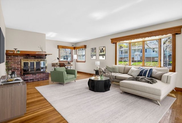 6 Cunha Rd, Peabody, MA 01960