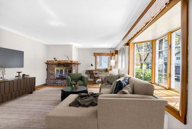 6 Cunha Rd, Peabody, MA 01960