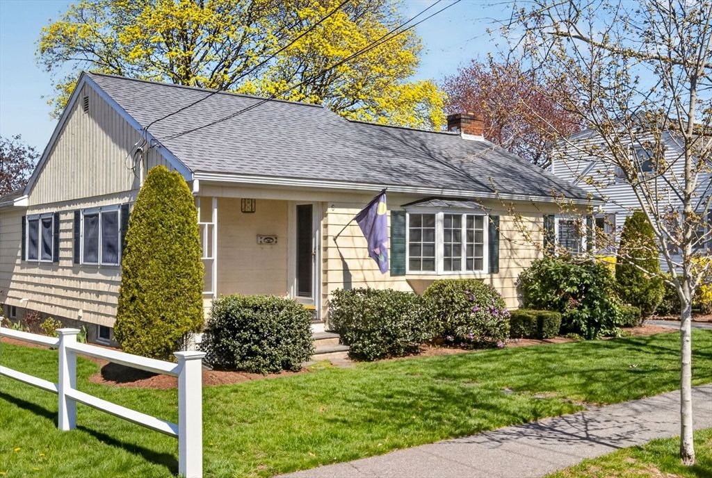 6 Cunha Rd, Peabody, MA 01960