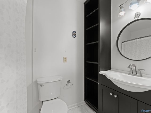 12010 Country Lane Drive, Huntsville, AL 35803