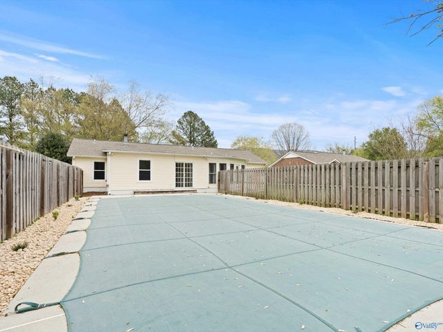 12010 Country Lane Drive, Huntsville, AL 35803